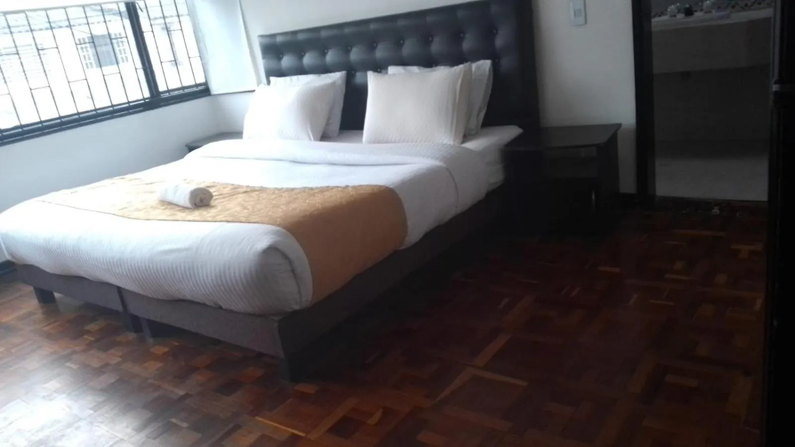 Hotel Casa Navi Bogota 3*,